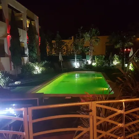 ホテル Logis La Fauceille 4*