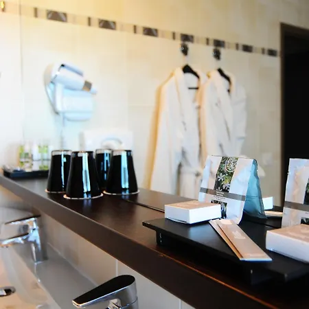 Отель Logis La Fauceille 4*