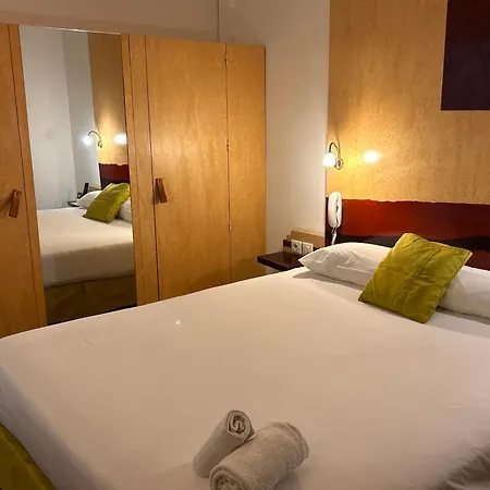 ホテル Logis La Fauceille