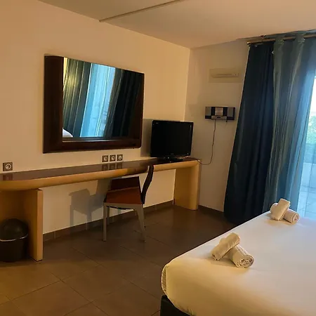 Logis La Fauceille Отель 4*