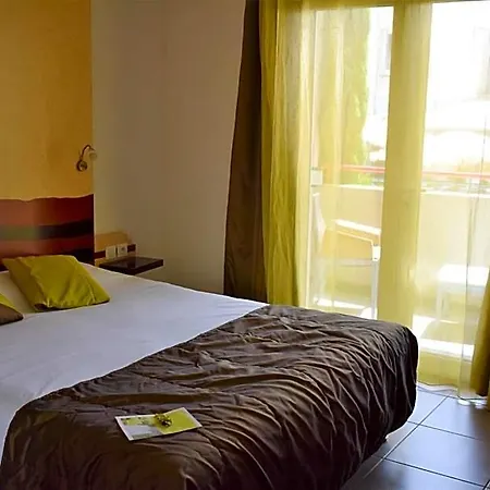 Logis La Fauceille Hotel