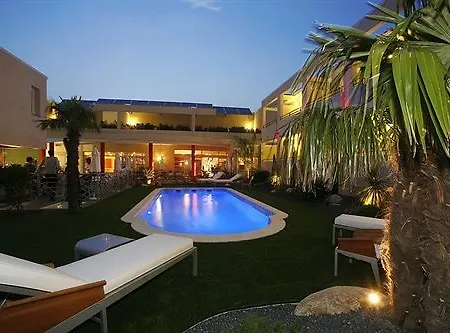 Logis La Fauceille Hotel