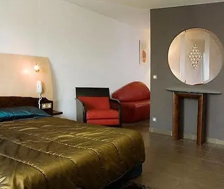 Logis La Fauceille Отель 4*