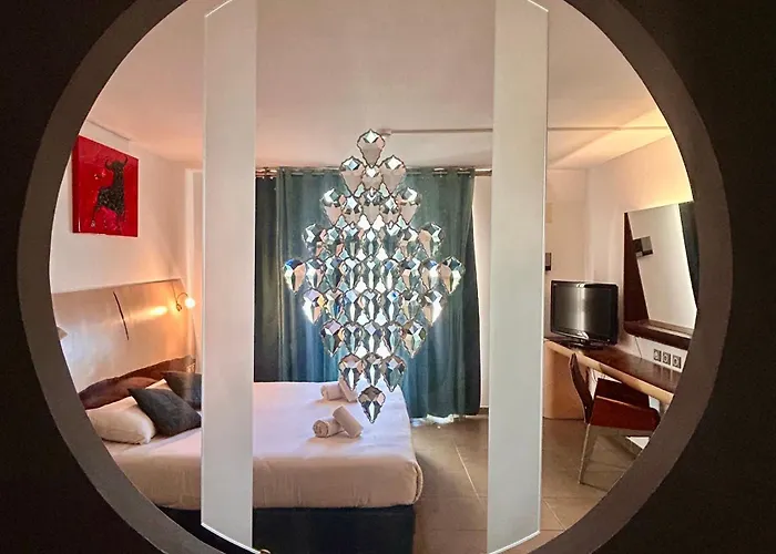 Logis La Fauceille 酒店 佩皮尼昂